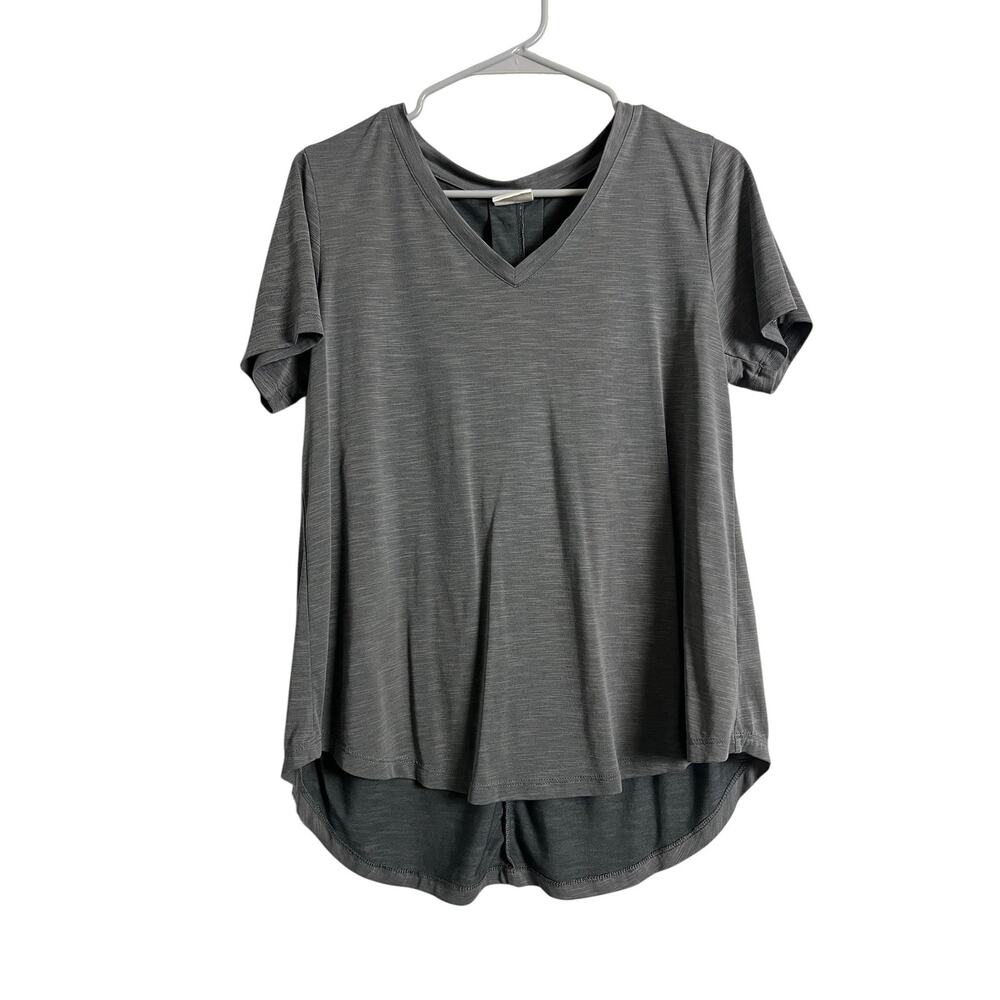 MOD REF Shirt Womens Small Gray V Neck Pleated Back High Low Hem Lightweight